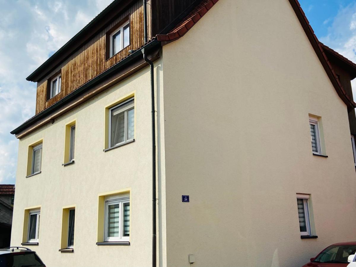 Apartment Emil Im Eg Mit Garten In Suhl Bagian luar foto