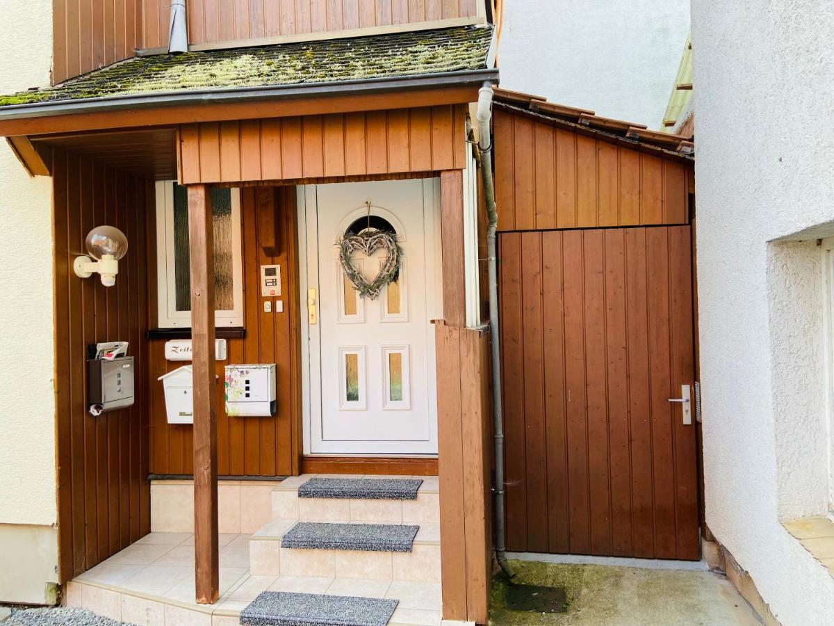 Apartment Emil Im Eg Mit Garten In Suhl Bagian luar foto